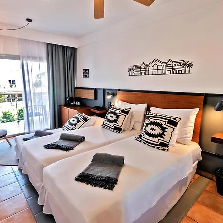 Coral Hotel