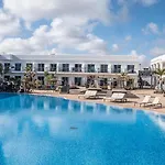 Coral 4*