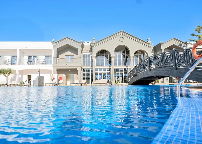 Coral Hotell 4*